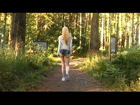 ❤️ Krásná žena se pohybuje pomalu, ne nahé video ️❌ Porno u nás cs.com-milf-300.ru ❤