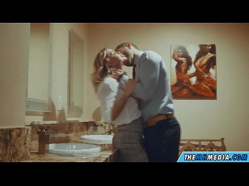 ❤️ Když vás na veřejných záchodcích svádí prsatá blondýna. ️❌ Porno u nás cs.com-milf-300.ru ❤